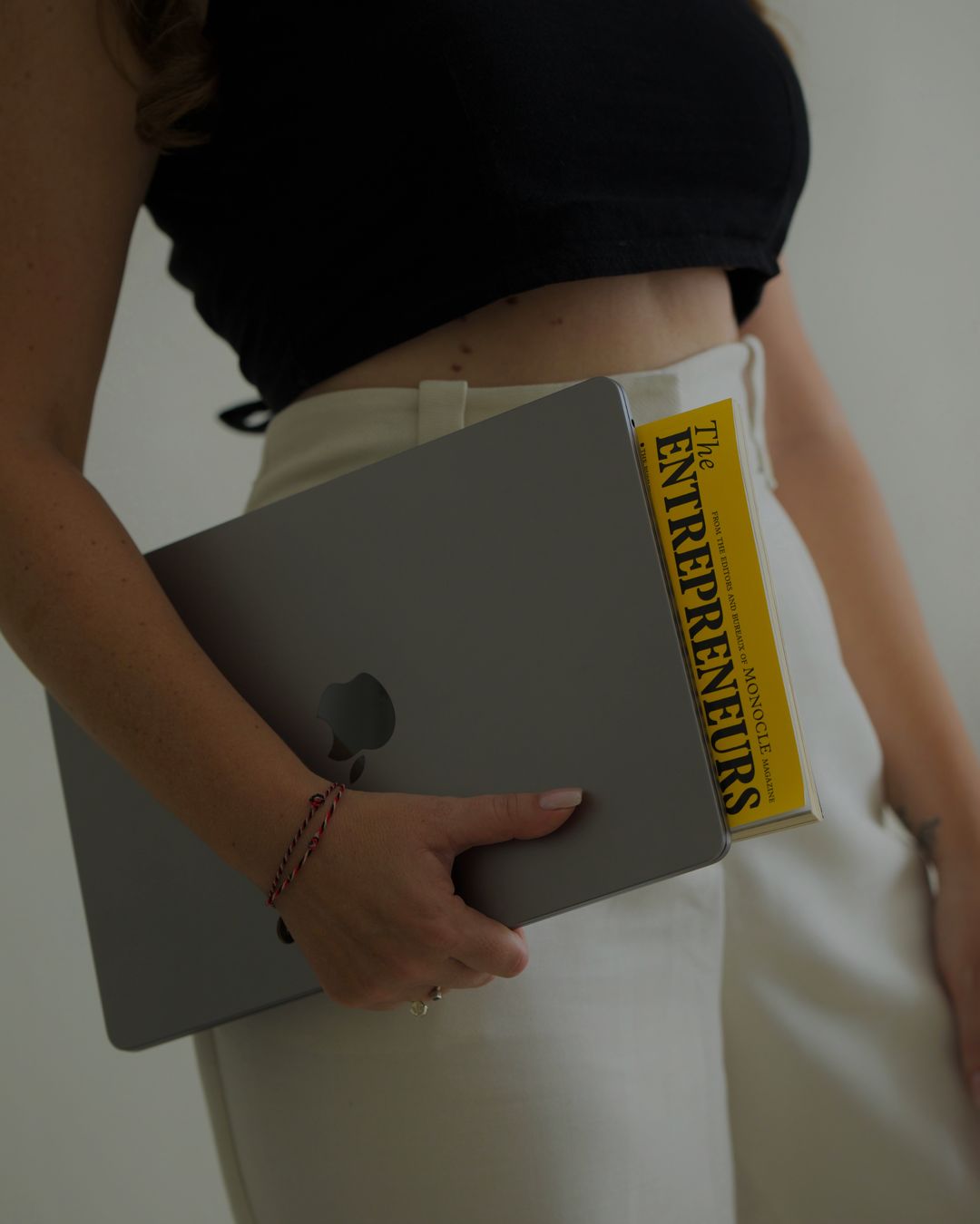 Magazin „The Entrepreneurs“ unter dem Arm